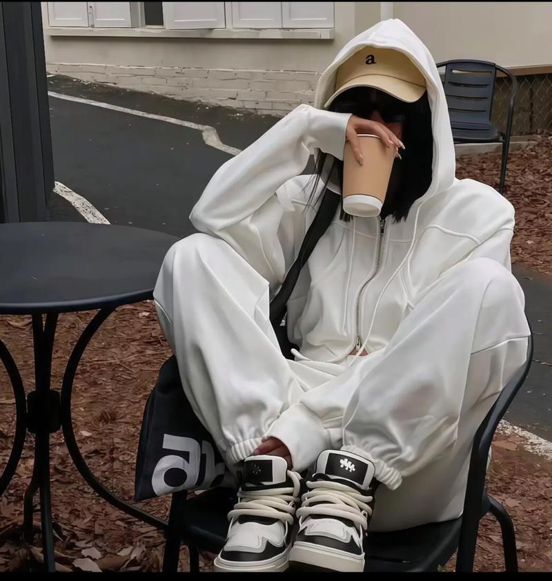 抖音_抖音音乐推广赚钱是真的吗_抖音不露脸放音乐挣钱方式